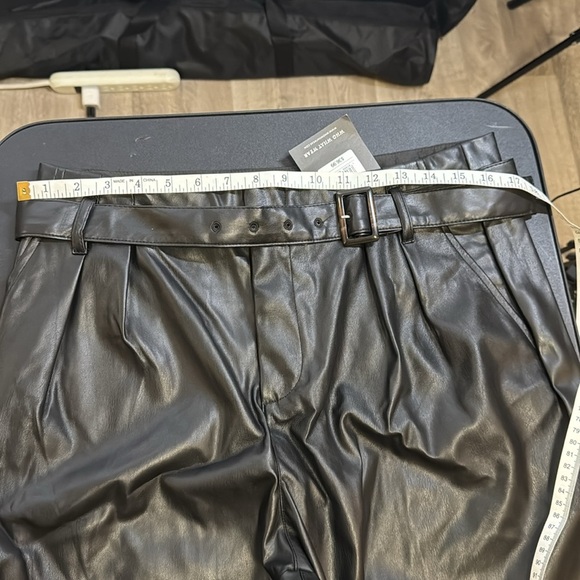 NWTs Who What Wear Pleather like pants. With matching belt. Front pockets. - Picture 7 of 11